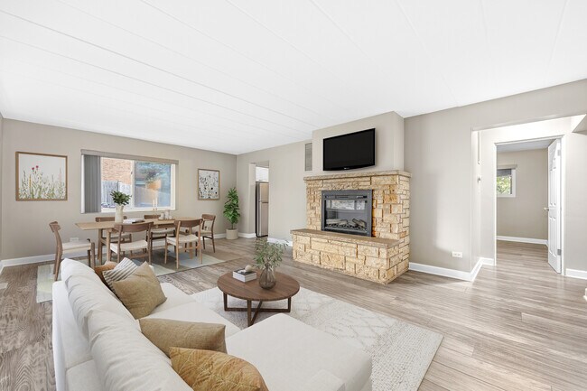 Building Photo - 332 Maple Ave