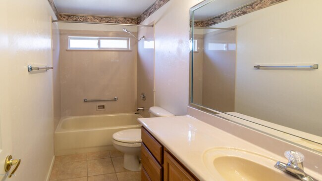Building Photo - 38006 S Desert Highland Dr
