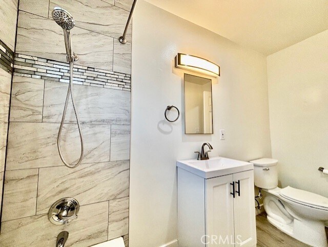 Building Photo - 1803 W Sumac Ln