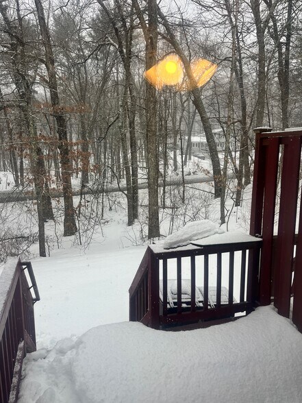 Building Photo - 10 Groton Rd