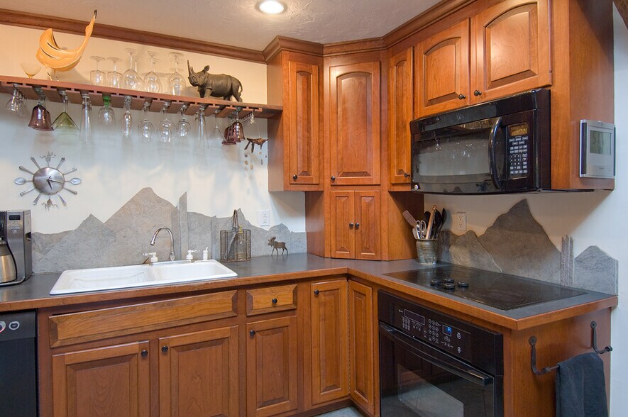 Kitchen - 268 West St