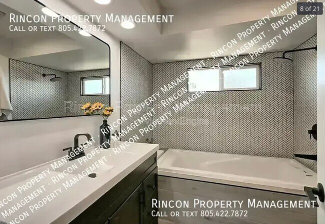 Building Photo - 2585 Warbler Ave