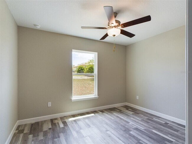 Building Photo - 13215 SW 77th Ave