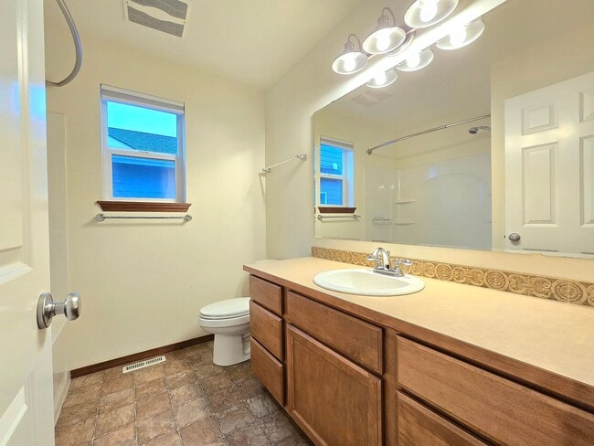 Building Photo - 4 Bedroom Home in Marysville Available Now