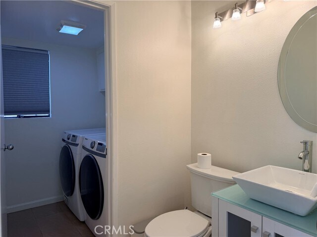 Building Photo - 2257 Poppy Ave