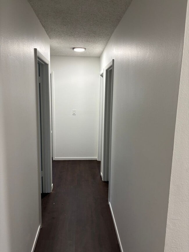 Building Photo - Charming Single-Story 4 Bed 2 Bath