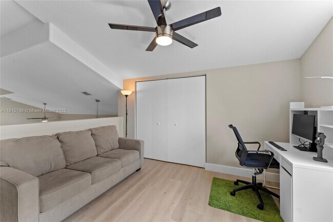 Building Photo - 1179 Laguna Springs Dr