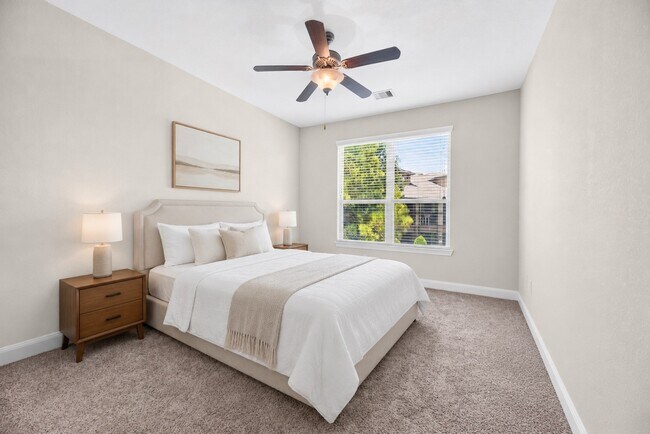 Building Photo - 403 Marina View Dr