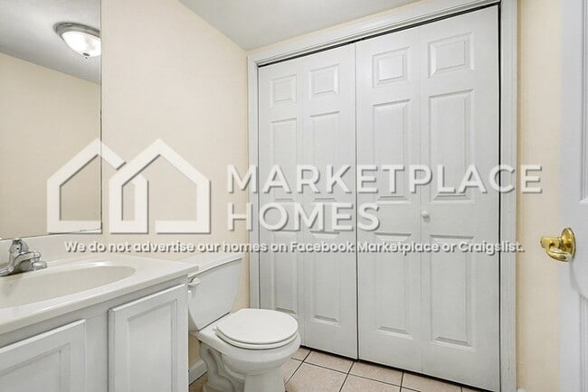 Building Photo - 311 Plum St