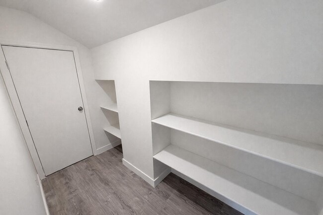 Building Photo - 1709 Hanover Blvd