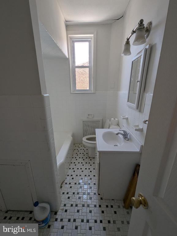 Building Photo - 7158 Torresdale Ave