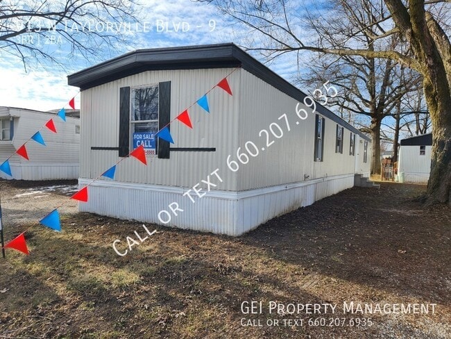 Building Photo - 913 N Taylorville Blvd
