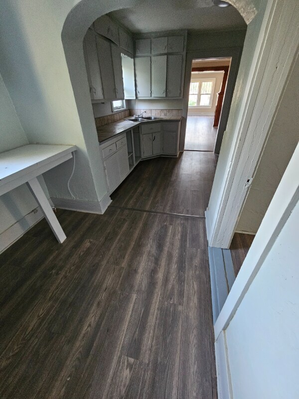 Building Photo - 1332 E Highland St