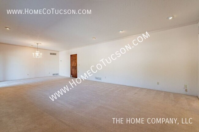 Building Photo - 5411 N Sundance Pl