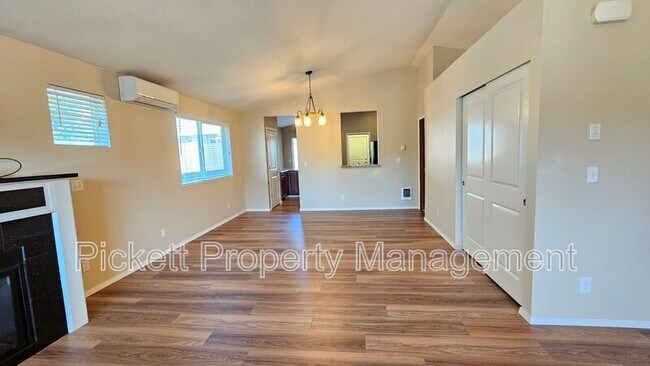 Building Photo - 1506 N Cambrian Ave