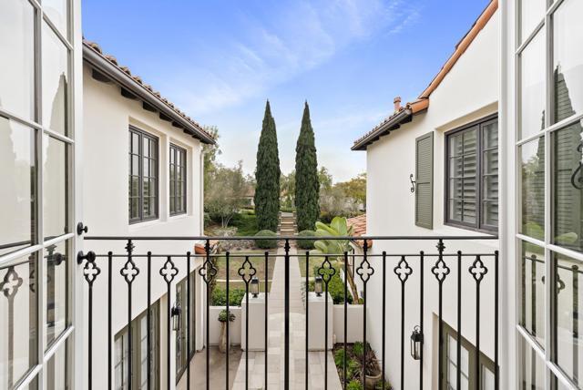 Building Photo - 6152 Avenida Del Duque