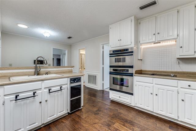 Building Photo - 7087 Regalview Cir