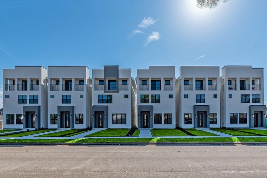 Building Photo - 15000 S Richmond Ave