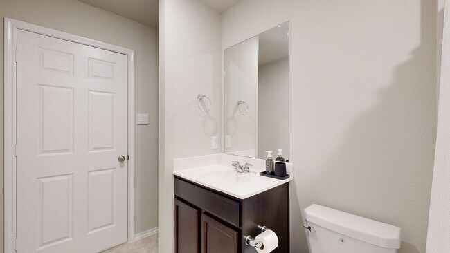 Building Photo - Lovely 3-bedroom home just minutes away from Fort Hood