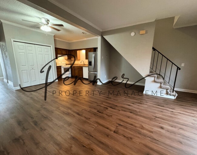 Building Photo - 3538 NE Independence Ave