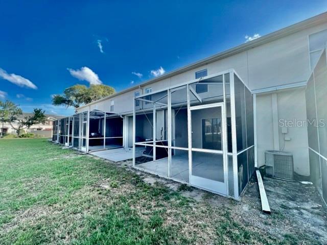 Building Photo - 15655 Stable Run Dr