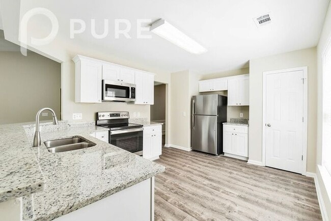 Building Photo - 1417 Chimney Rock Ct