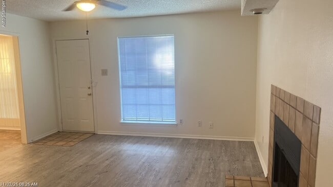 Building Photo - 3805 Braden Ln