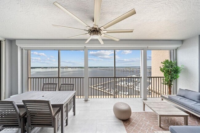 Building Photo - 2104 W First St