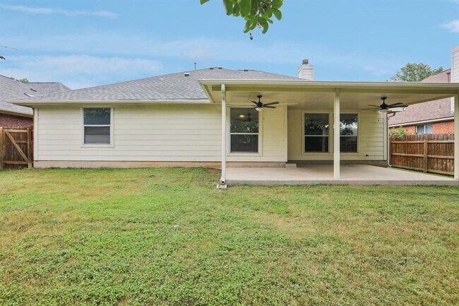 Building Photo - 4405 S Summercrest Loop