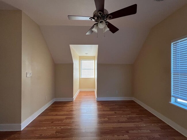 Building Photo - 1309 Olander St