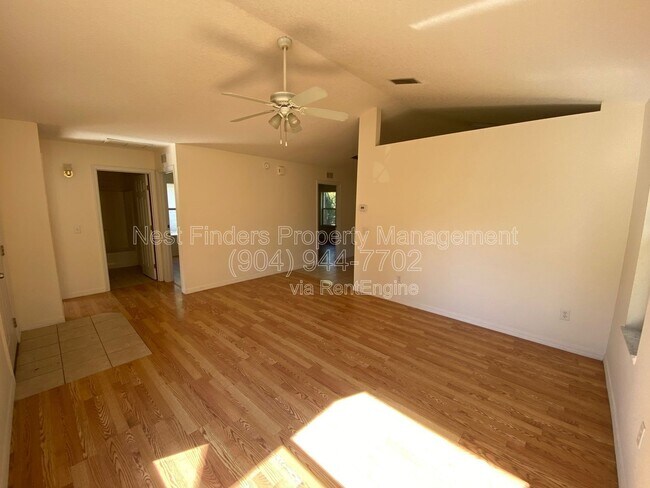 Building Photo - 908 Helen St