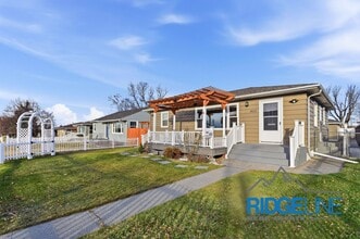 Building Photo - Immaculately Cared for Remodeled East End home