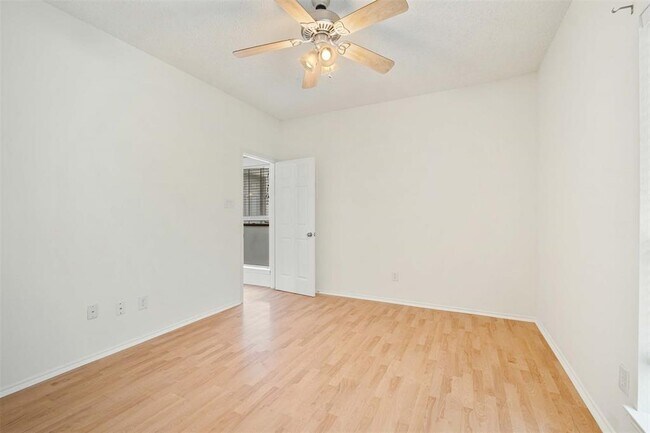 Building Photo - 2520 Quarry Rd