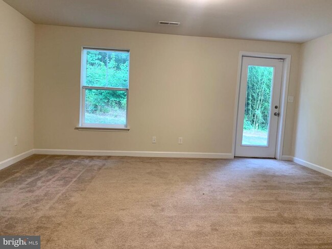 Building Photo - 6909 Lunette Ct