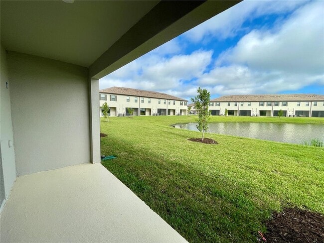 Building Photo - 15031 Sunny Day Dr