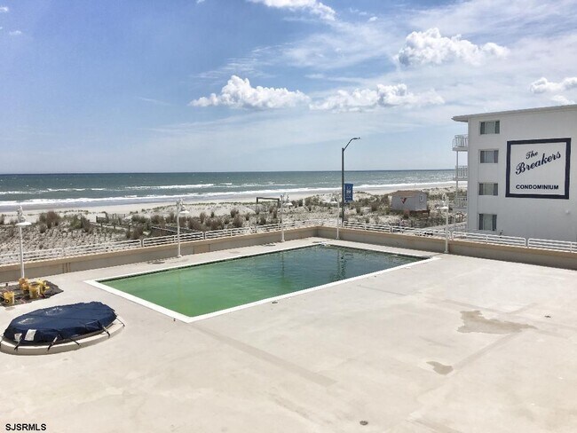 Building Photo - 5300 Boardwalk