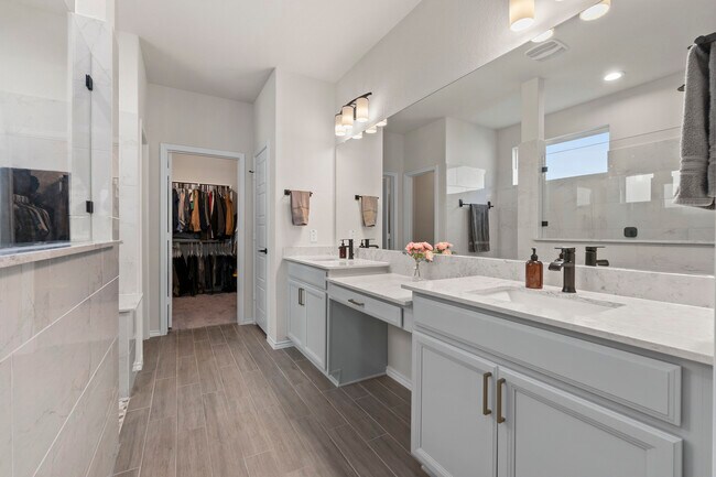 Building Photo - 1711 Dalhart