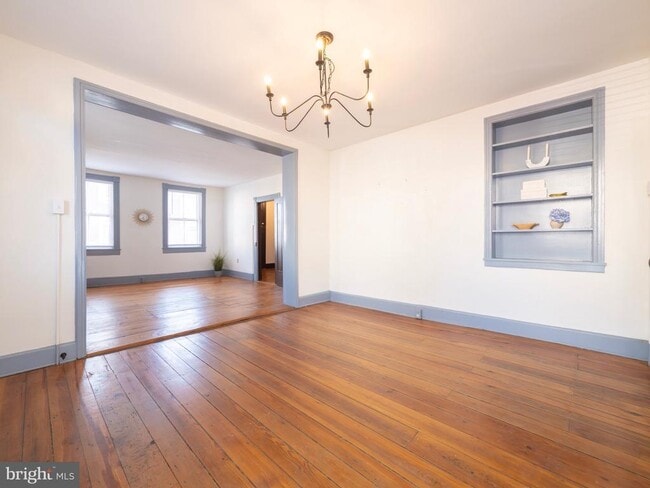 Building Photo - 703 S Loudoun St