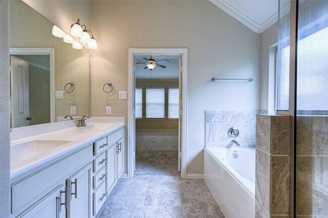 Building Photo - 3823 Cactus Field Ln