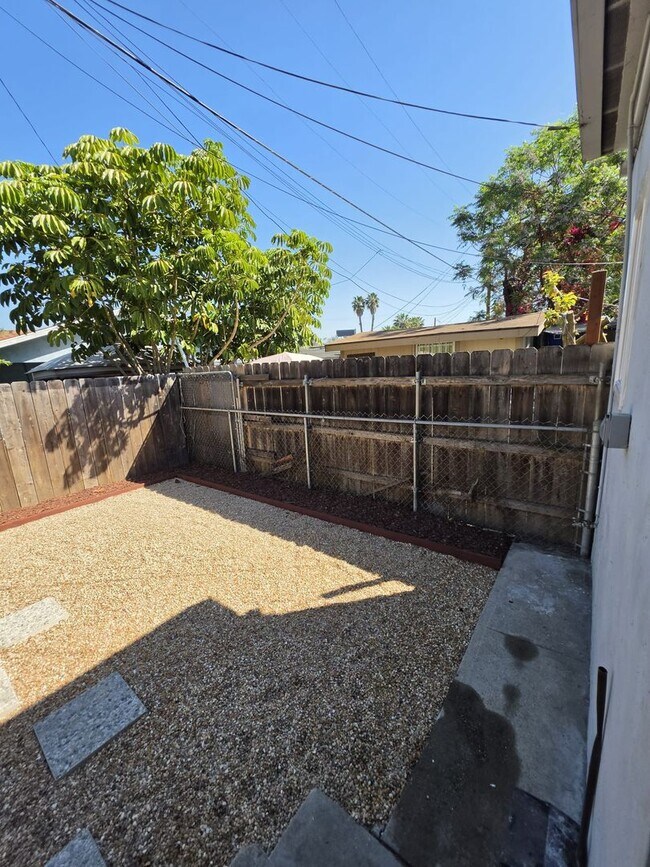 Building Photo - 3260-64 Steel Steet