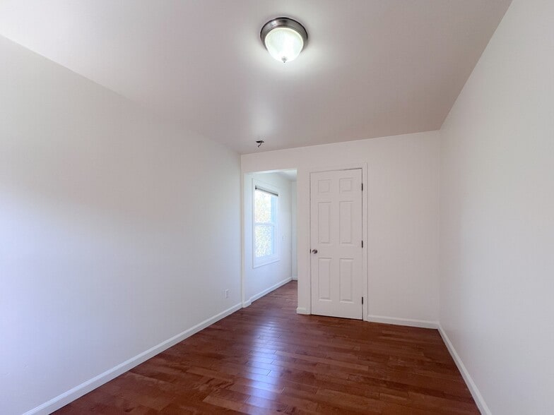 Building Photo - 1054 Cornell Ave