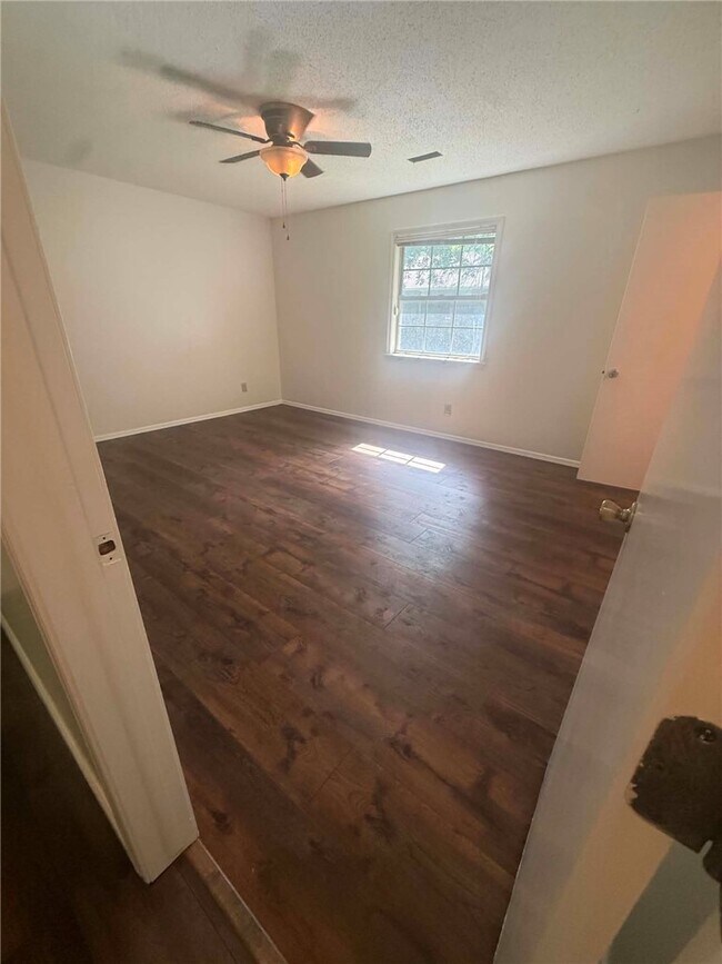 Building Photo - 3761 N Whippoorwill Ct