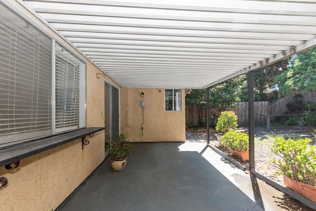 Building Photo - Charming 2BR Home in 55+ Oceanside Community with Solar & In-Unit Laundry