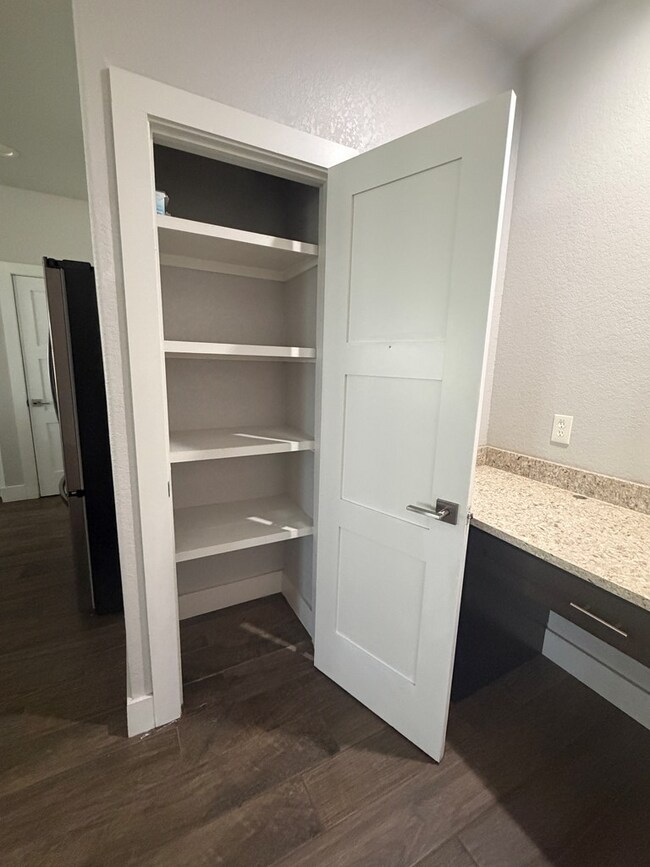 Building Photo - 2408 Birkdale Ln