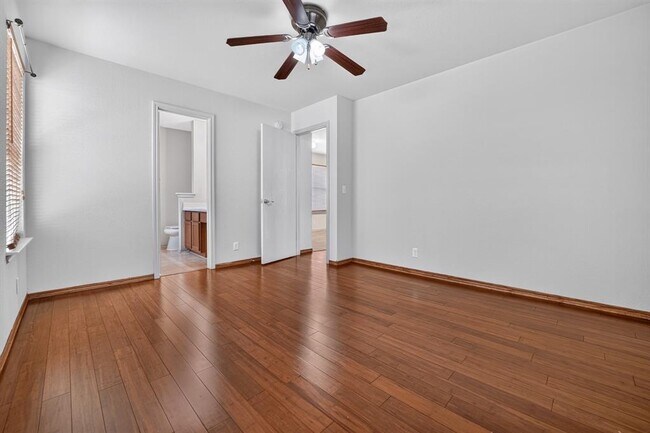 Building Photo - 2412 Kale Dr