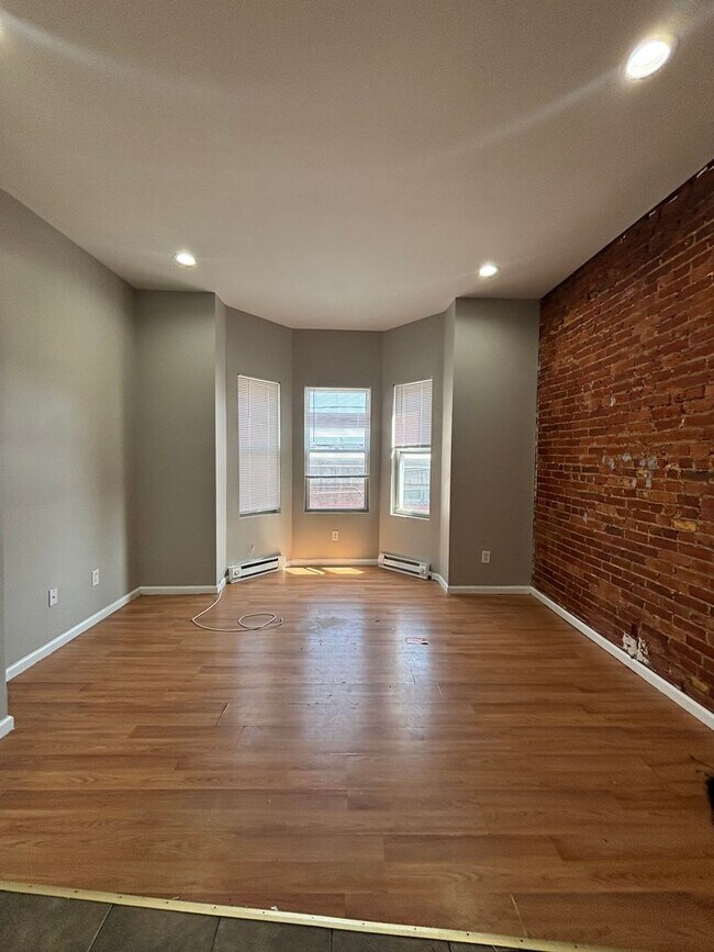Building Photo - 3404 Braddock St