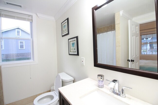 Building Photo - 3307 Rhode Island Ave