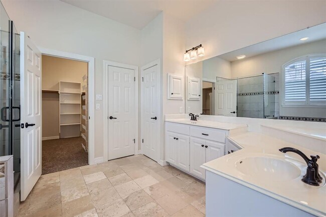 Building Photo - 2114 Cliffs Edge Dr