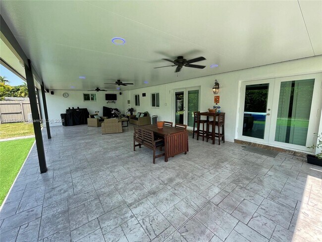Building Photo - 4161 SW 102nd Ave