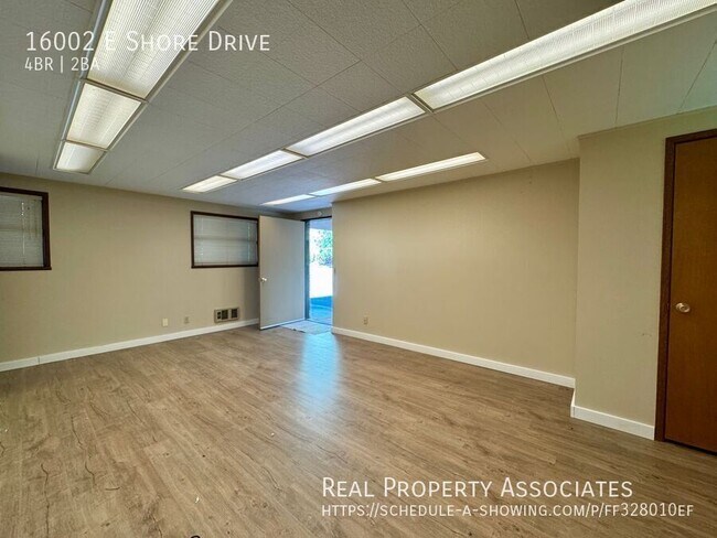 Building Photo - 16002 E Shore Dr